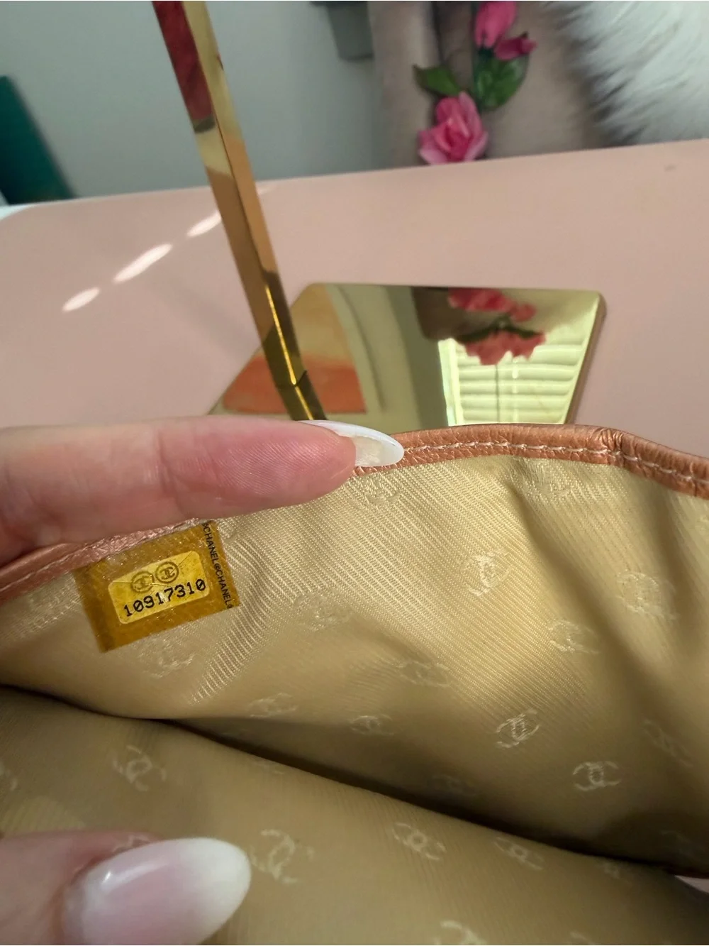 Chanel Vintage Caviar Leather CC Button Bifold Wallet Metallic Pink Salmon Peach